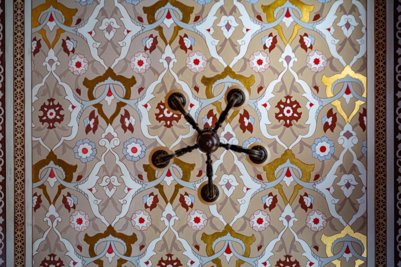 Cheers Vintage Hostel Istanbul Bagian luar foto Ceiling of the mosque